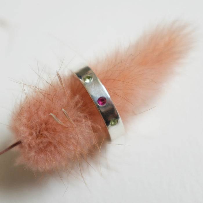 Mirror Trilogy Ring -Ruby & Peridot